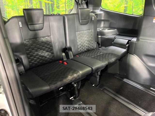 Toyota VOXY HYBRID 2025-10 7252654-11