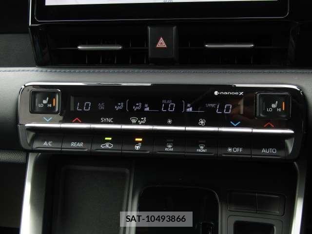 Toyota VOXY HYBRID 2023-07 7252661-10