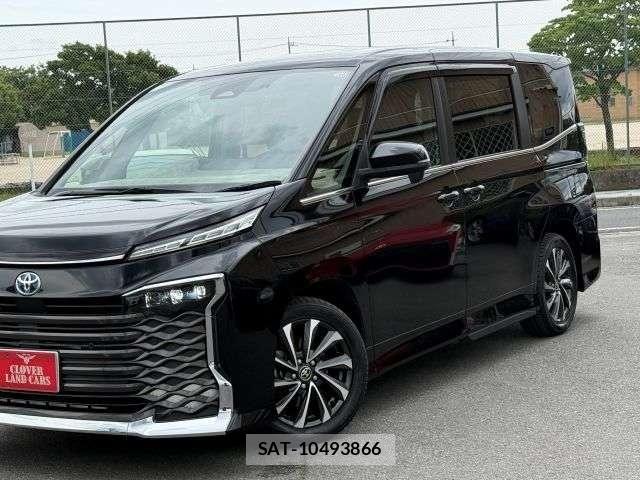 Toyota VOXY HYBRID 2023-07 7252661-13