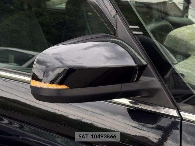 Toyota VOXY HYBRID 2023-07 7252661-14