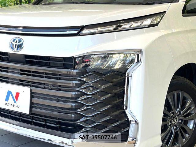 Toyota VOXY HYBRID 2024-10 7252658-13