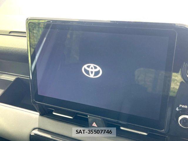 Toyota VOXY HYBRID 2024-10 7252658-3