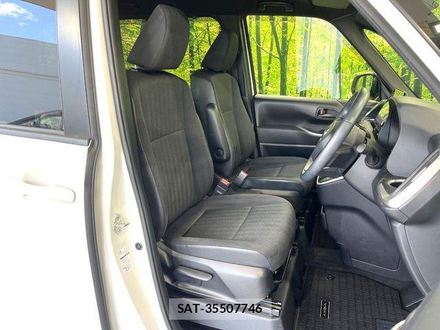 Toyota VOXY HYBRID 2024-10 7252658-8