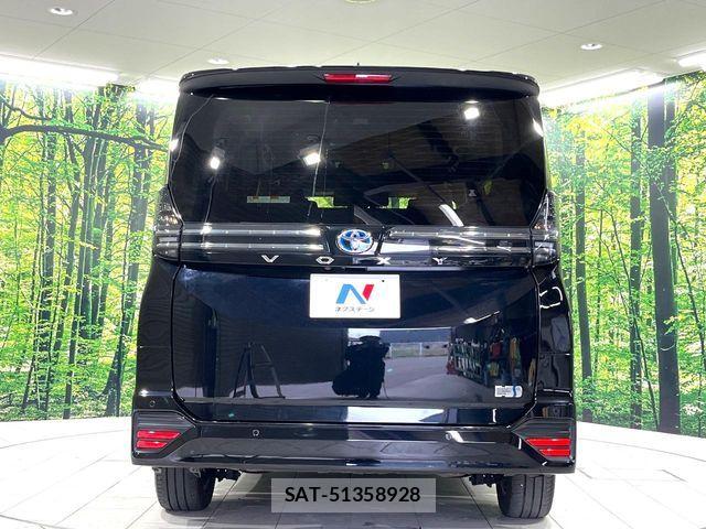 Toyota VOXY HYBRID 2023-09 7252655-16