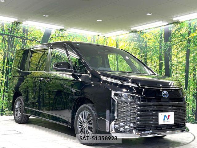 Toyota VOXY HYBRID 2023-09 7252655-17