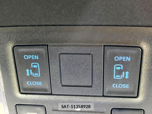 Toyota VOXY HYBRID 2023-09 7252655-2