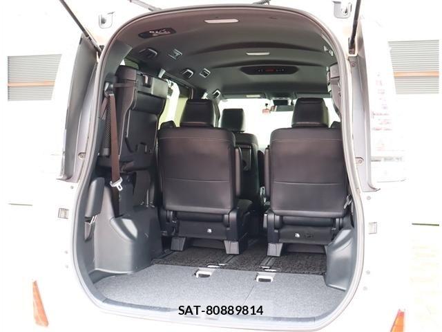 Toyota VOXY HYBRID 2021-08 7330786-17