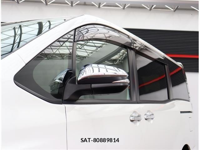Toyota VOXY HYBRID 2021-08 7330786-21