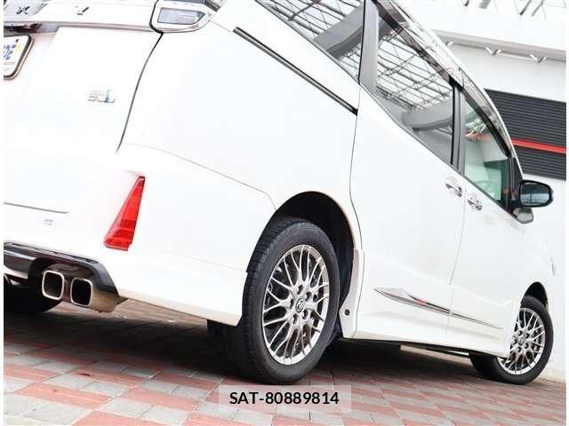 Toyota VOXY HYBRID 2021-08 7330786-27