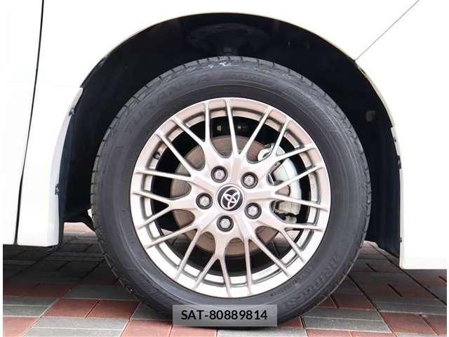 Toyota VOXY HYBRID 2021-08 7330786-29