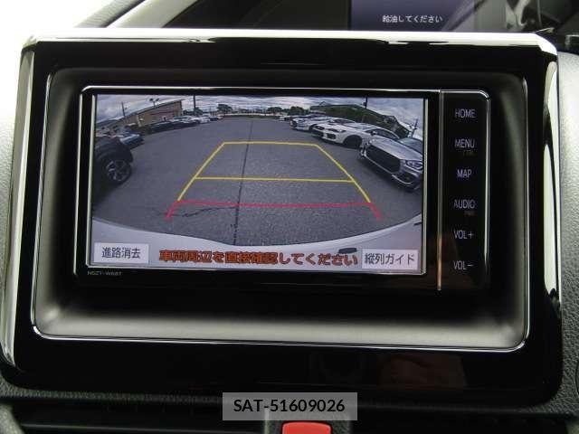 Toyota VOXY HYBRID 2021-07 7330785-10