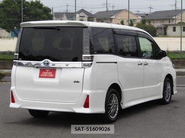 Toyota VOXY HYBRID 2021-07 7330785-19