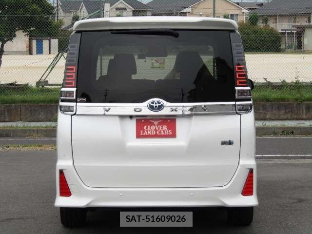 Toyota VOXY HYBRID 2021-07 7330785-21