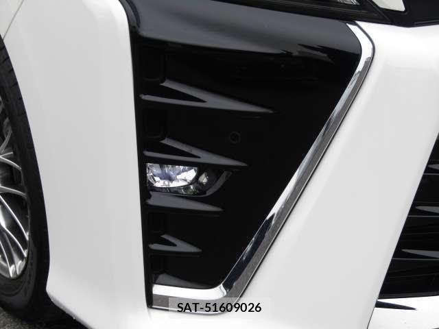 Toyota VOXY HYBRID 2021-07 7330785-26