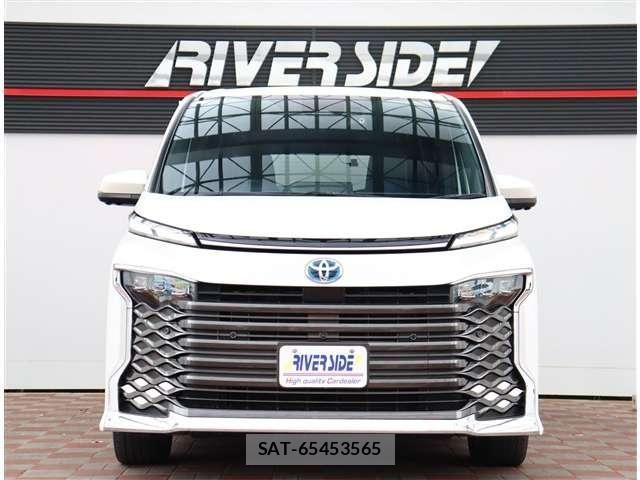Toyota VOXY HYBRID 2023-07 7330784-21