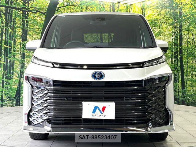 Toyota VOXY HYBRID 2024-10 7330783-14