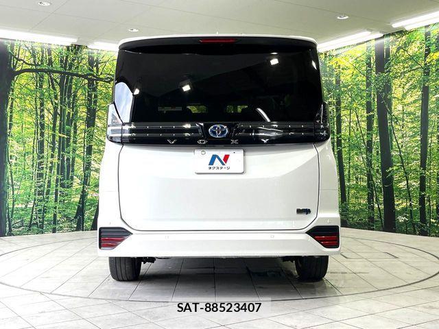 Toyota VOXY HYBRID 2024-10 7330783-15