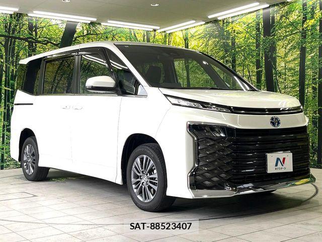 Toyota VOXY HYBRID 2024-10 7330783-16