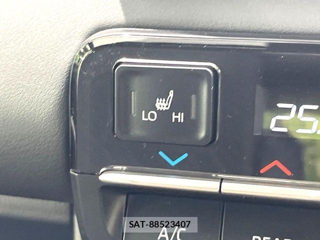 Toyota VOXY HYBRID 2024-10 7330783-6