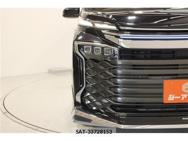 Toyota VOXY HYBRID 2022-04 7330789-15