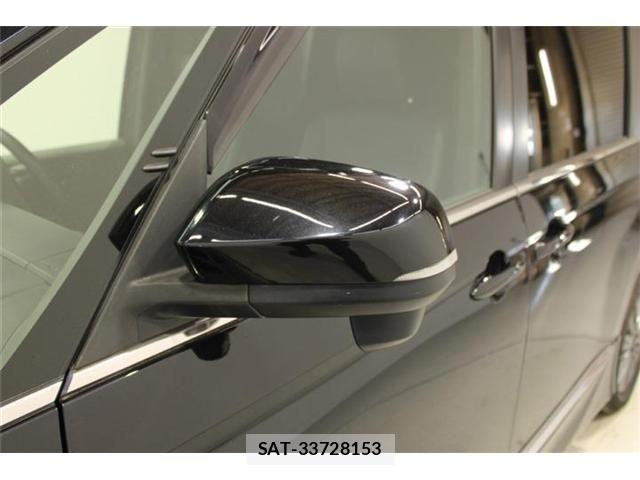 Toyota VOXY HYBRID 2022-04 7330789-19