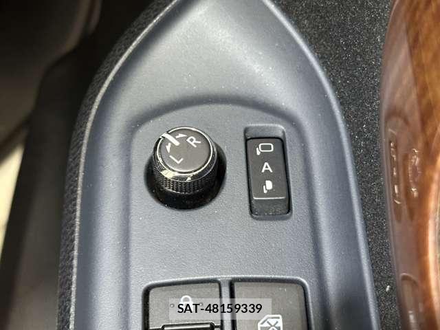 Toyota VOXY HYBRID 2014-07 7394593-15