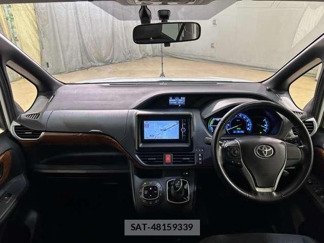 Toyota VOXY HYBRID 2014-07 7394593-16