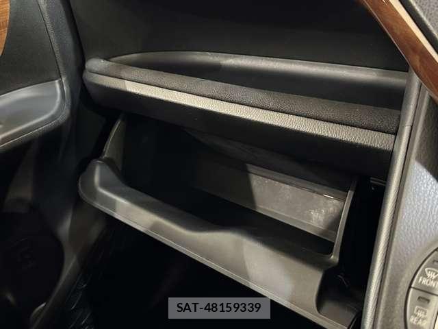 Toyota VOXY HYBRID 2014-07 7394593-29