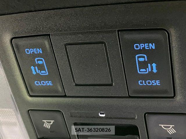 Toyota VOXY HYBRID 2023-10 7393652-4