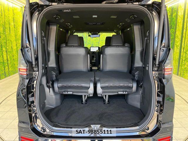 Toyota VOXY HYBRID 2026-01 7394586-9