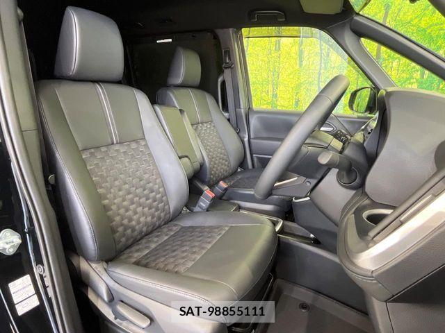 Toyota VOXY HYBRID 2026-01 7394586-6