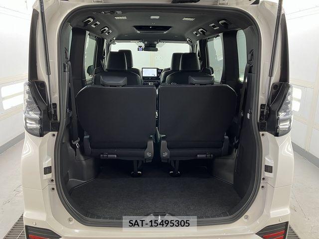 Toyota VOXY HYBRID 2023-05 7394595-12