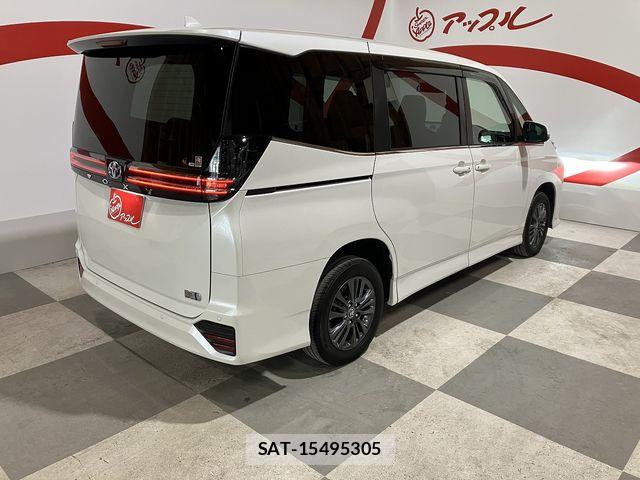 Toyota VOXY HYBRID 2023-05 7394595-27