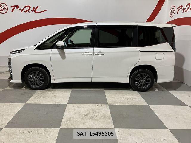 Toyota VOXY HYBRID 2023-05 7394595-2