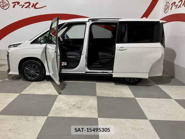 Toyota VOXY HYBRID 2023-05 7394595-3