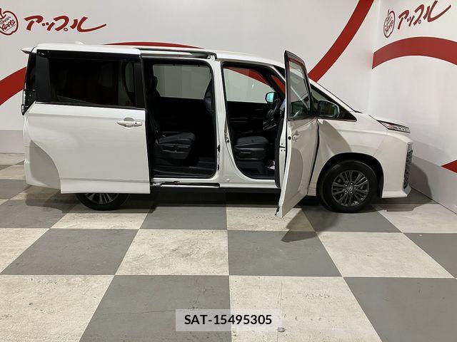 Toyota VOXY HYBRID 2023-05 7394595-5