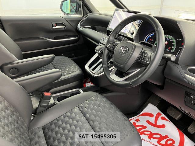 Toyota VOXY HYBRID 2023-05 7394595-8