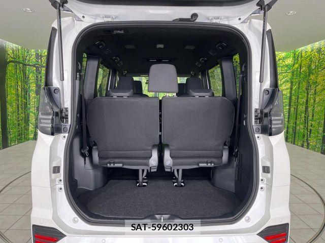 Toyota VOXY HYBRID 2025-10 7458511-10