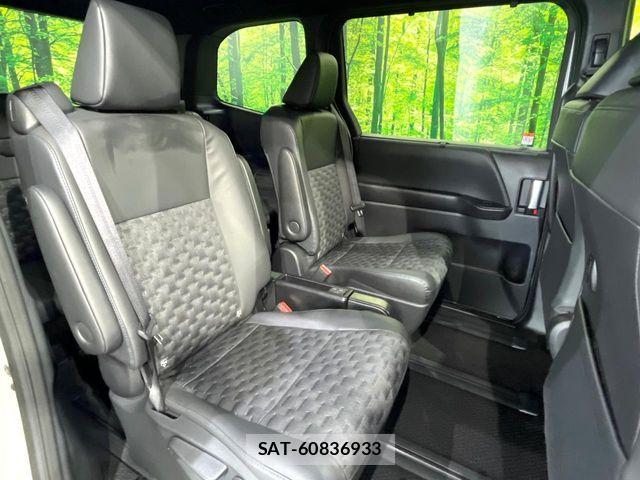Toyota VOXY HYBRID 2025-10 7458513-9