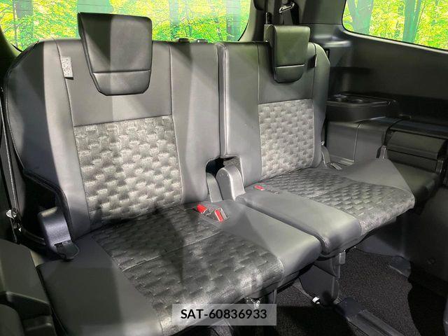 Toyota VOXY HYBRID 2025-10 7458513-10