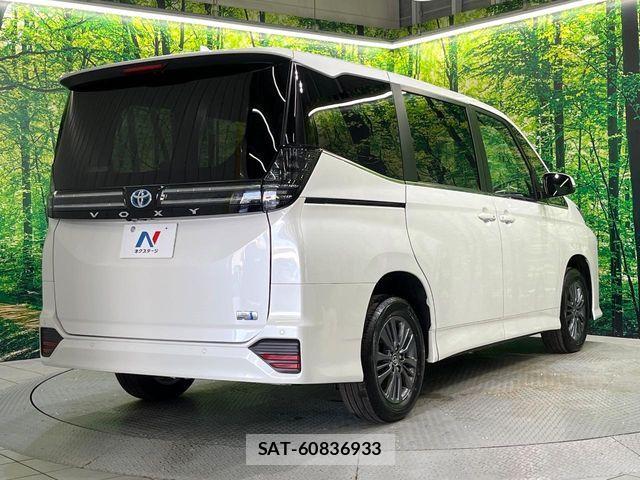 Toyota VOXY HYBRID 2025-10 7458513-17