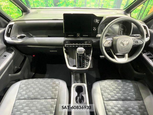 Toyota VOXY HYBRID 2025-10 7458513-1