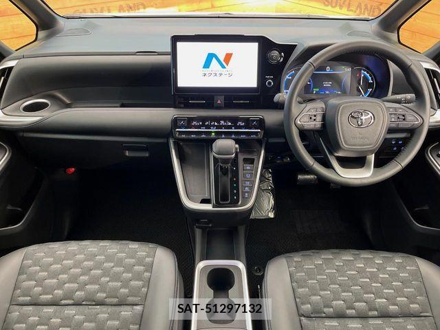 Toyota VOXY HYBRID 2025-10 7458512-1