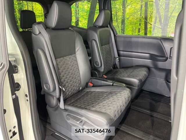 Toyota VOXY HYBRID 2025-10 7458514-8