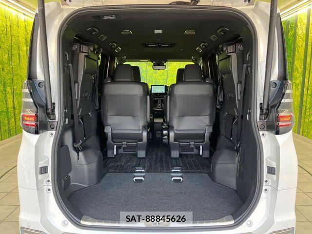 Toyota VOXY HYBRID 2025-03 7620943-10