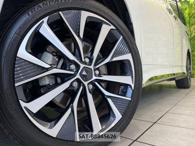 Toyota VOXY HYBRID 2025-03 7620943-13