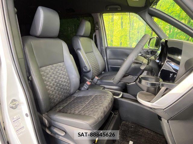 Toyota VOXY HYBRID 2025-03 7620943-7