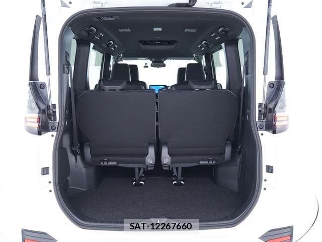 Toyota VOXY HYBRID 2025-10 7620938-9