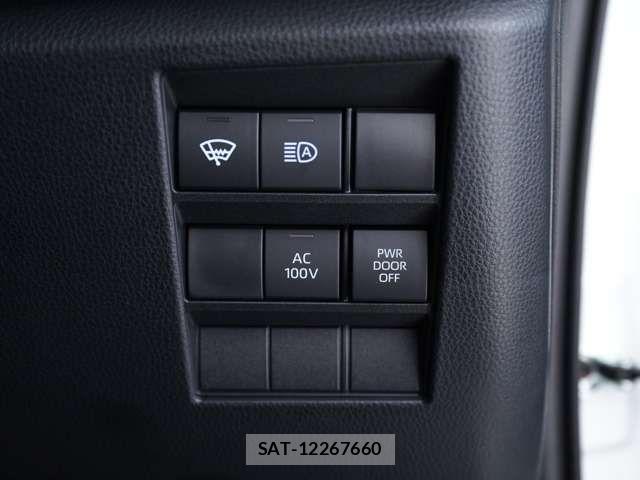 Toyota VOXY HYBRID 2025-10 7620938-12