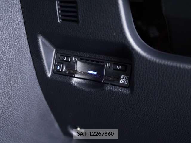 Toyota VOXY HYBRID 2025-10 7620938-15